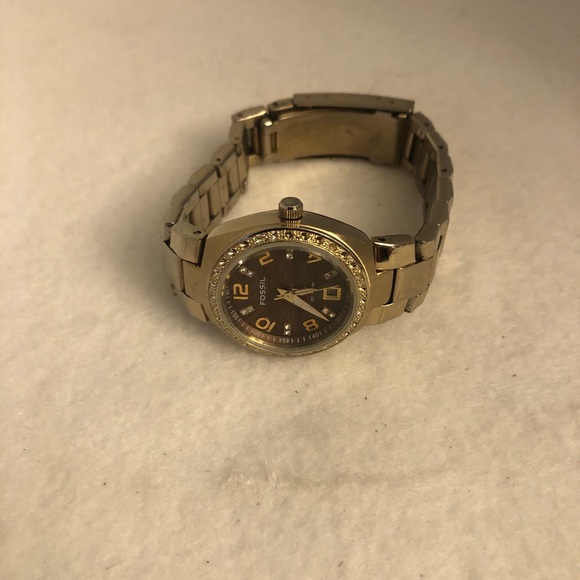 Fossil Women’s Watch New Battery and Cleaned - Picture 3 of 4